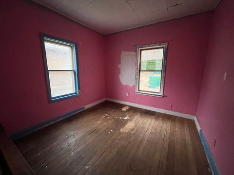 Tiny photo for 1301 E Jackson Street, Joliet, IL 60432 (MLS # 12606186)