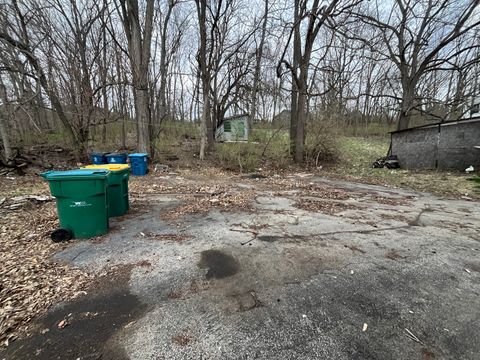 Tiny photo for 1301 E Jackson Street, Joliet, IL 60432 (MLS # 12606186)