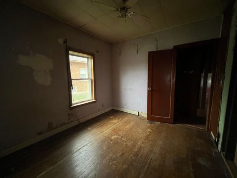 Tiny photo for 1301 E Jackson Street, Joliet, IL 60432 (MLS # 12606186)