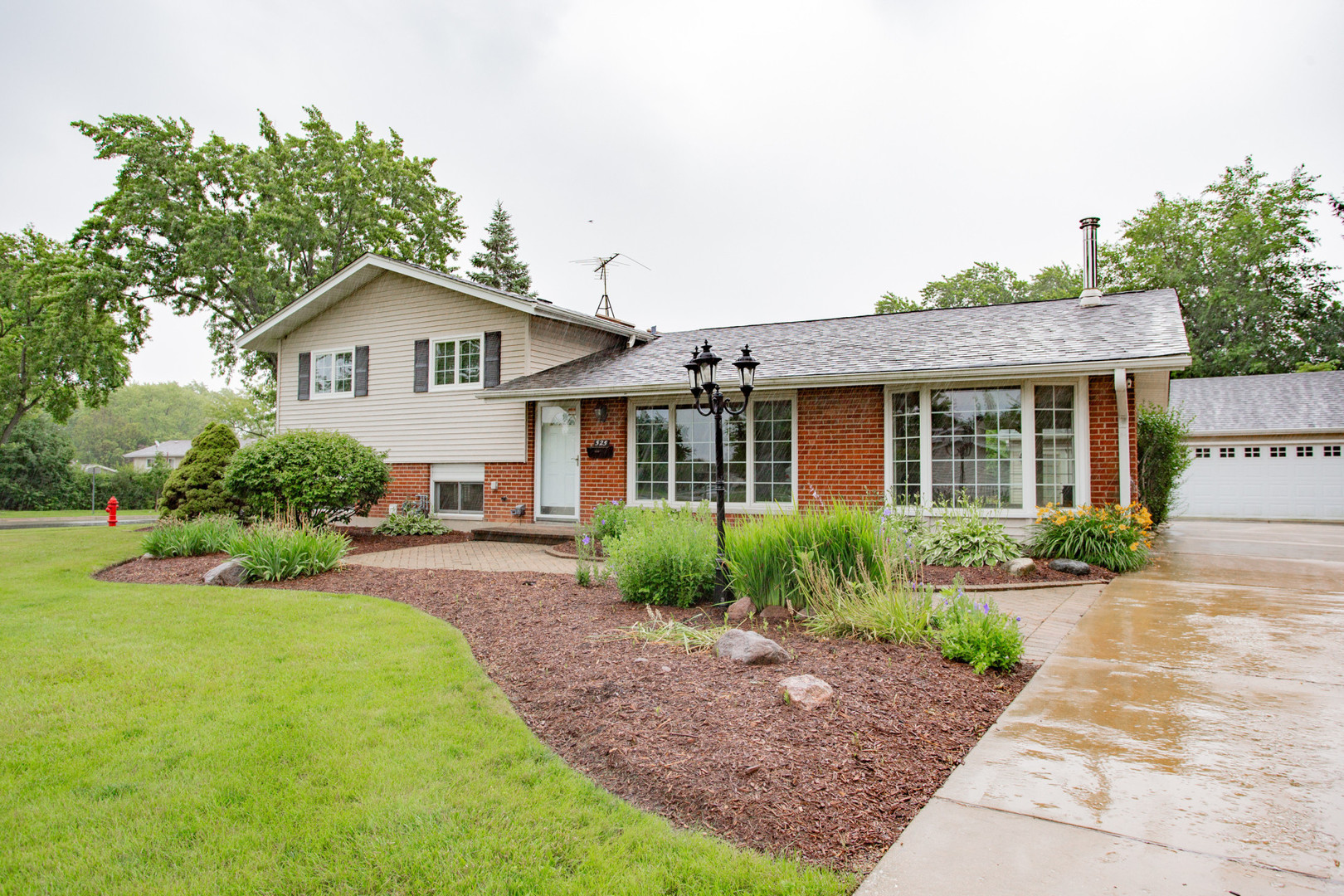 525 Briarcliff Lane