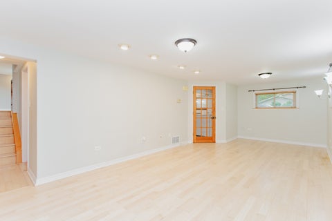 Tiny photo for 525 Briarcliff Lane, Hoffman Estates, IL 60169 (MLS # 12679172)