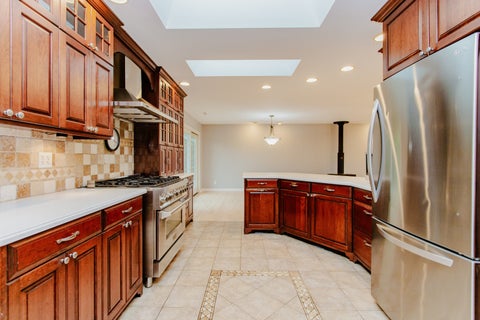 Tiny photo for 525 Briarcliff Lane, Hoffman Estates, IL 60169 (MLS # 12679172)