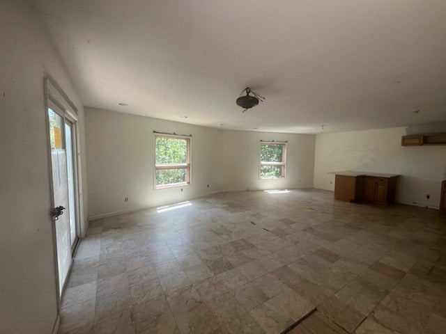 35 Sandy Point