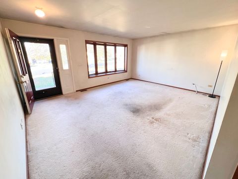 Tiny photo for 928 Tara Court, Woodstock, IL 60098 (MLS # 12516283)