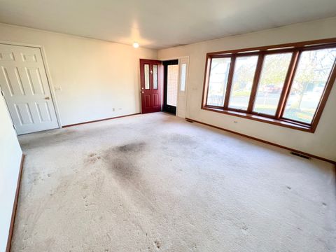 Tiny photo for 928 Tara Court, Woodstock, IL 60098 (MLS # 12516283)