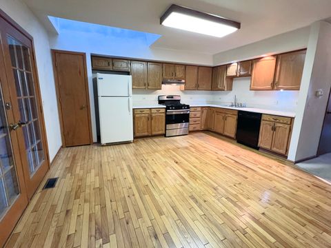 Tiny photo for 928 Tara Court, Woodstock, IL 60098 (MLS # 12516283)