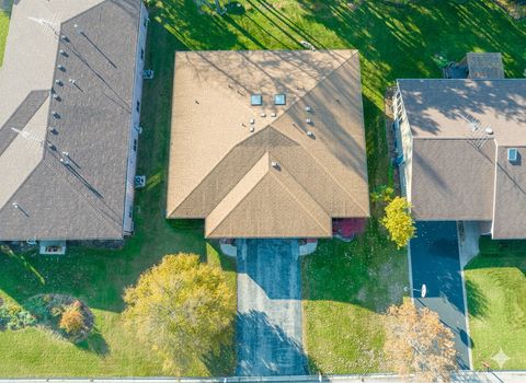 Tiny photo for 928 Tara Court, Woodstock, IL 60098 (MLS # 12516283)