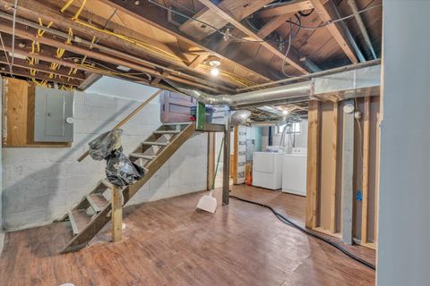 Tiny photo for 408 32nd Avenue, Moline, IL 61265 (MLS # 12633091)