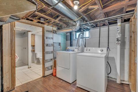 Tiny photo for 408 32nd Avenue, Moline, IL 61265 (MLS # 12633091)