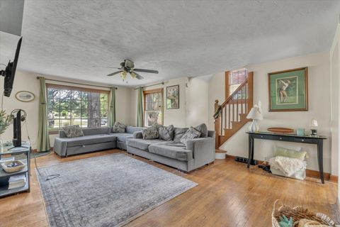 Tiny photo for 408 32nd Avenue, Moline, IL 61265 (MLS # 12633091)