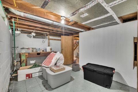 Tiny photo for 408 32nd Avenue, Moline, IL 61265 (MLS # 12633091)