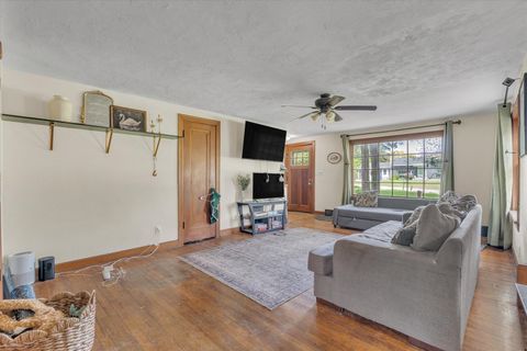 Tiny photo for 408 32nd Avenue, Moline, IL 61265 (MLS # 12633091)