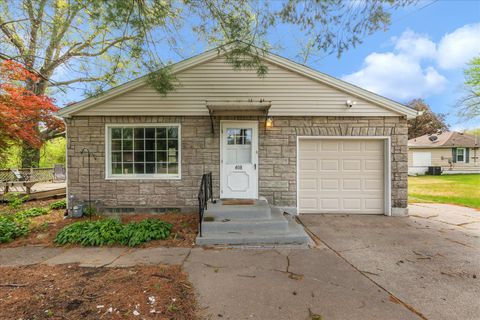 Photo of 408 32nd Avenue, Moline, IL 61265 (MLS # 12633091)