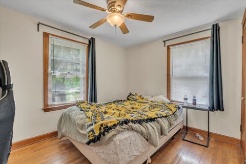 Tiny photo for 408 32nd Avenue, Moline, IL 61265 (MLS # 12633091)