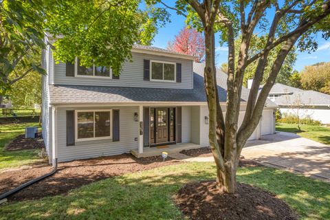 Tiny photo for 2301 Mecan Drive, Naperville, IL 60564 (MLS # 12499864)