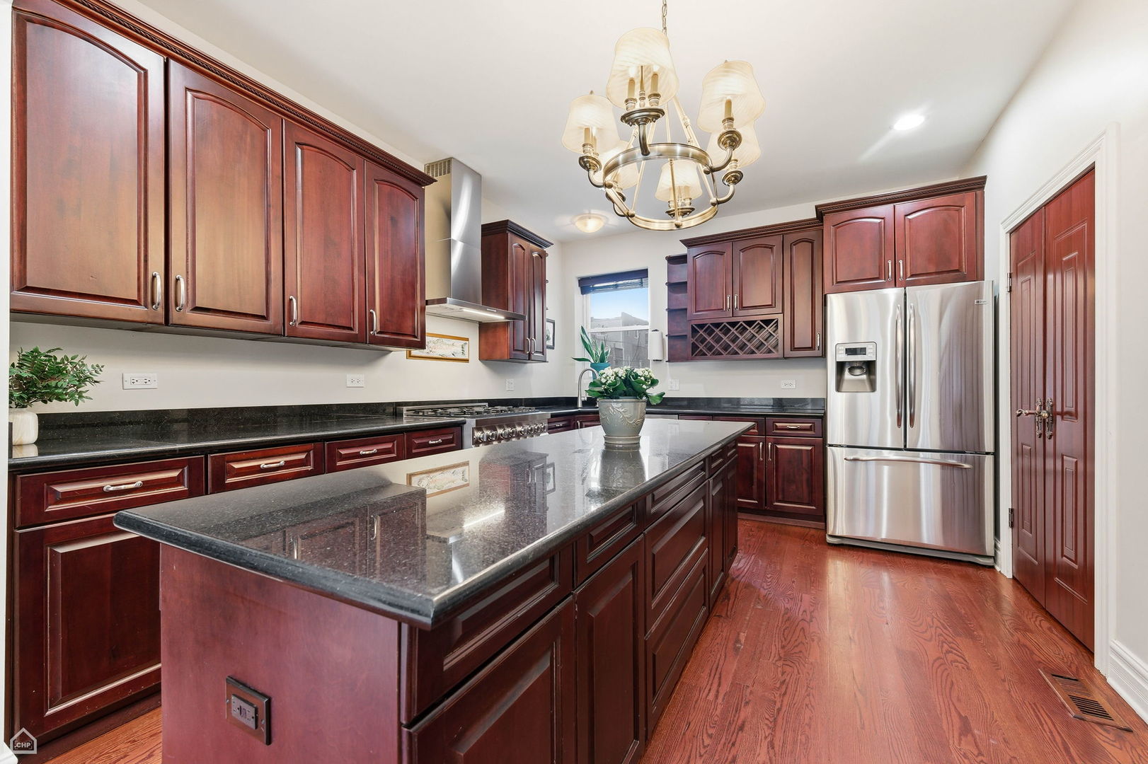 838 E 52nd Street 1W