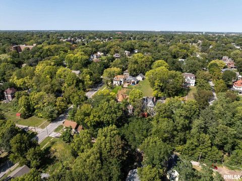 Tiny photo for 817 W 7TH Street, Davenport, IA 52802 (MLS # QC4267271)