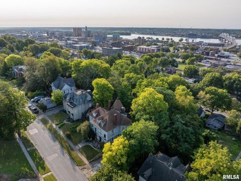 Tiny photo for 817 W 7TH Street, Davenport, IA 52802 (MLS # QC4267271)