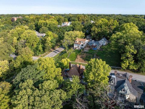 Tiny photo for 817 W 7TH Street, Davenport, IA 52802 (MLS # QC4267271)