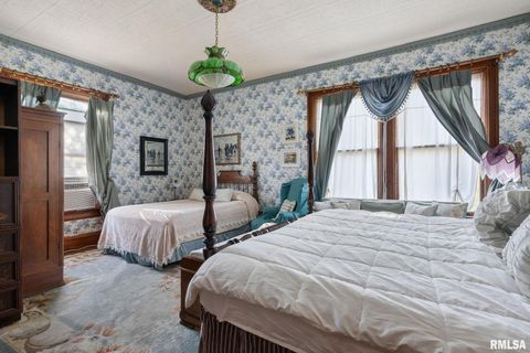 Tiny photo for 817 W 7TH Street, Davenport, IA 52802 (MLS # QC4267271)