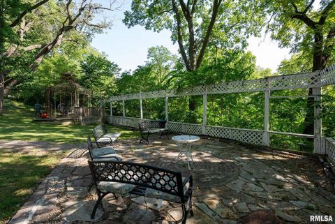 Tiny photo for 817 W 7TH Street, Davenport, IA 52802 (MLS # QC4267271)