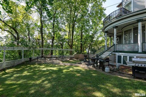 Tiny photo for 817 W 7TH Street, Davenport, IA 52802 (MLS # QC4267271)