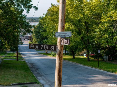 Tiny photo for 817 W 7TH Street, Davenport, IA 52802 (MLS # QC4267271)