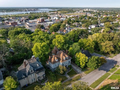 Tiny photo for 817 W 7TH Street, Davenport, IA 52802 (MLS # QC4267271)