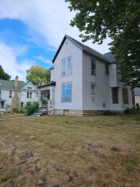 Tiny photo for 522 S Hennepin Avenue, Dixon, IL 61021 (MLS # 12490904)