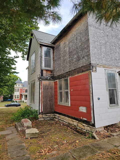Tiny photo for 522 S Hennepin Avenue, Dixon, IL 61021 (MLS # 12490904)