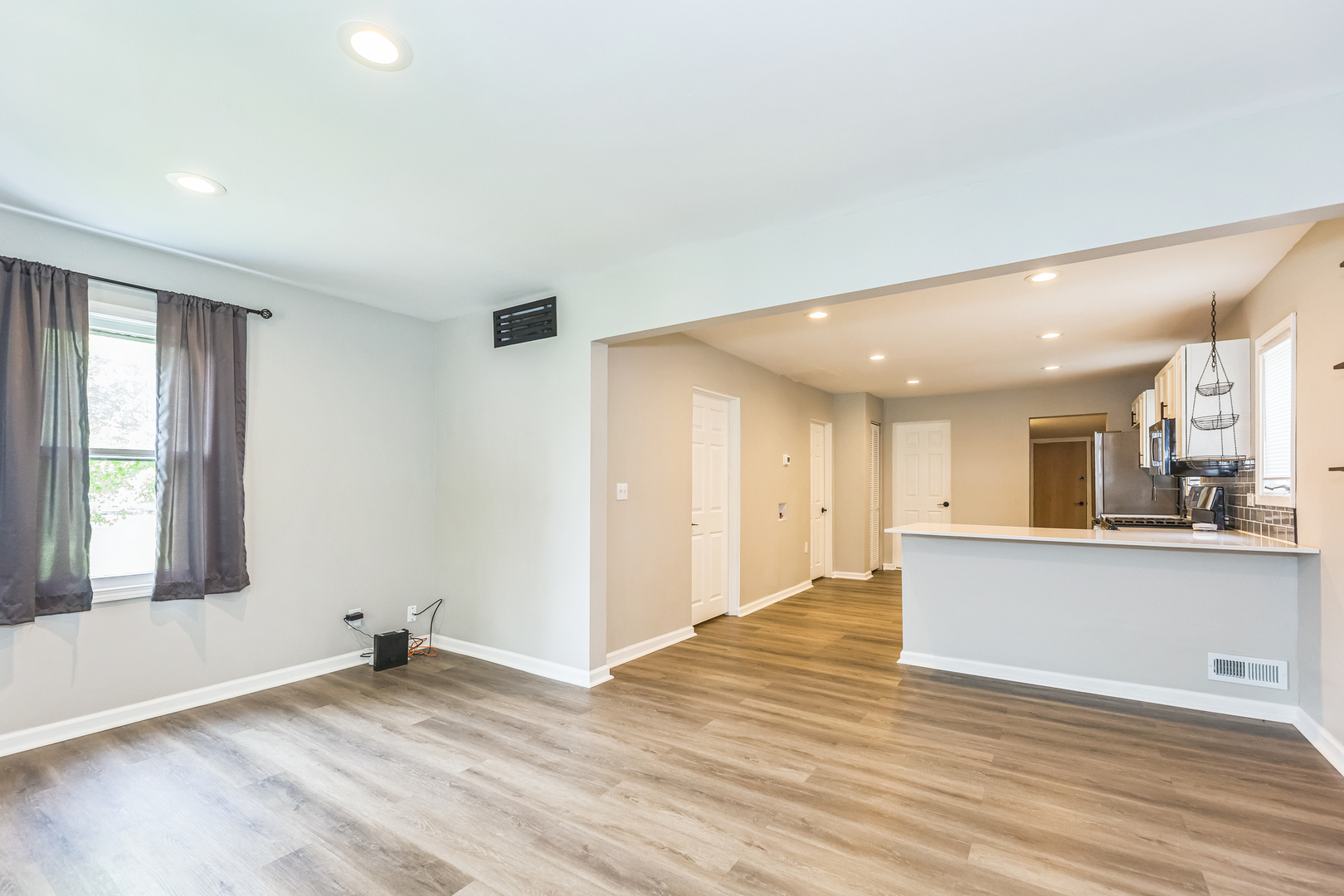 726 W Superior Street