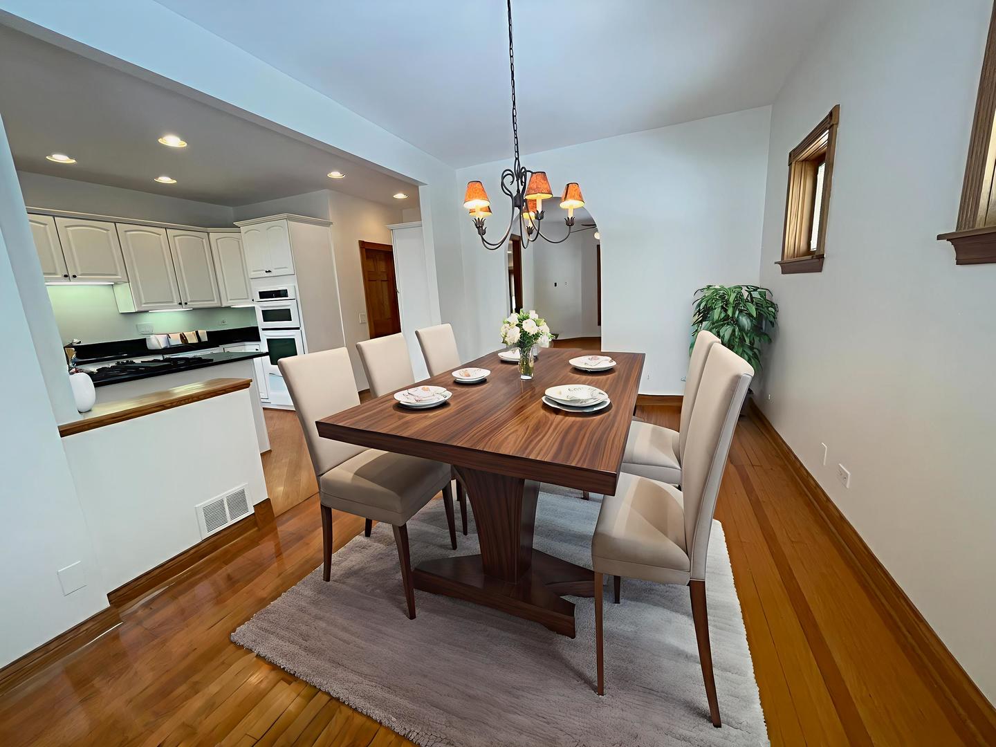 3857 N Hermitage Avenue