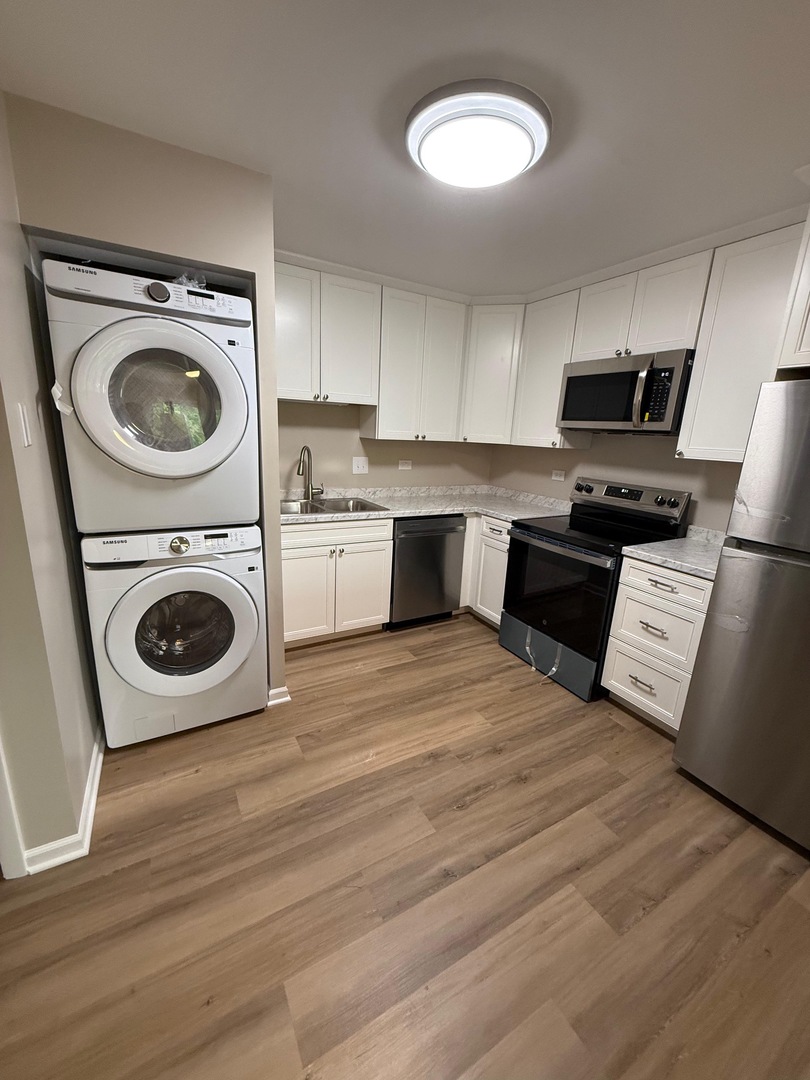 Properties 1 124 Klein Creek Court 124-E