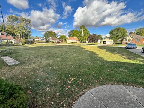 Tiny photo for 918 N Jackson Street, Streator, IL 61364 (MLS # 12489907)