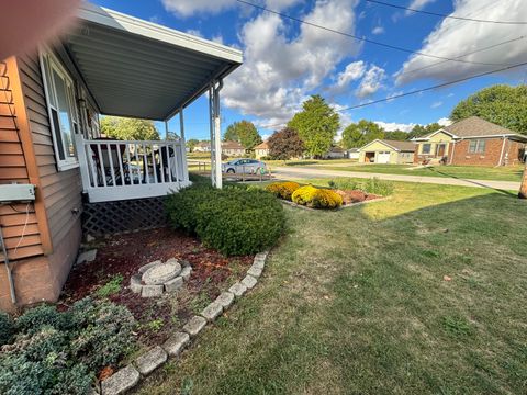 Tiny photo for 918 N Jackson Street, Streator, IL 61364 (MLS # 12489907)