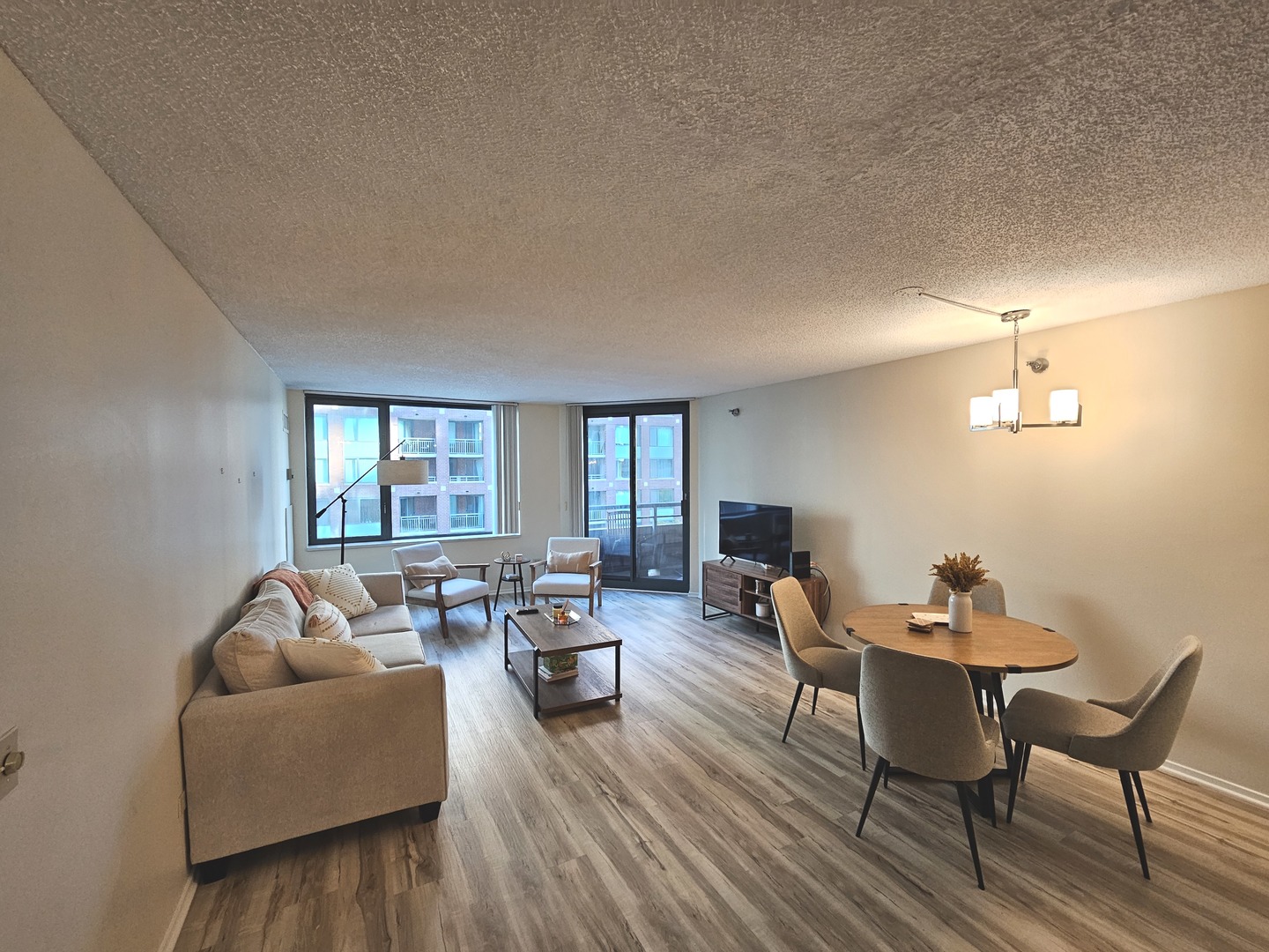 440 N McClurg Court 604