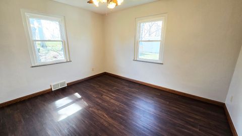 Tiny photo for 23 Park Lane, Centralia, IL 62801 (MLS # 12568224)