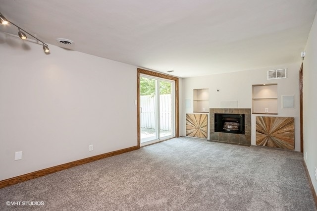 Farmer City, Illinois 61842, United States, 4 Bedrooms Bedrooms, ,2 BathroomsBathrooms,Residential,Active,187233