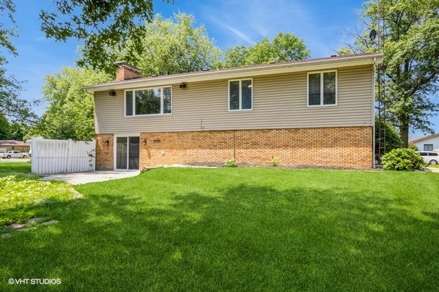 Farmer City, Illinois 61842, United States, 4 Bedrooms Bedrooms, ,2 BathroomsBathrooms,Residential,Active,187233