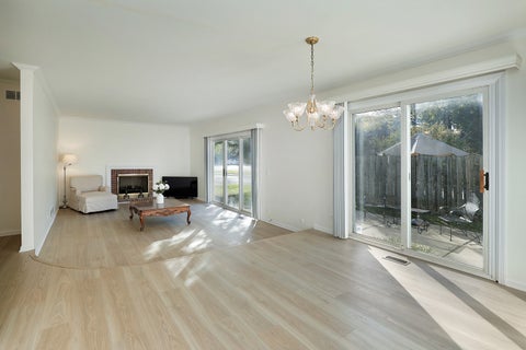 Tiny photo for 7 The Court Of Greenway, Northbrook, IL 60062 (MLS # 12791668)