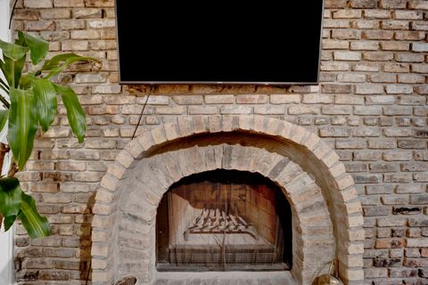 Tiny photo for 634 W GRACE Street #1E, Chicago, IL 60613 (MLS # 12574750)