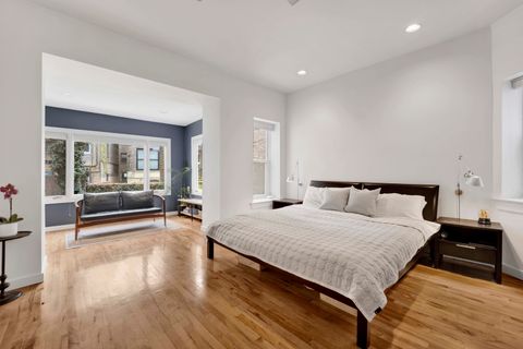 Tiny photo for 634 W GRACE Street #1E, Chicago, IL 60613 (MLS # 12574750)