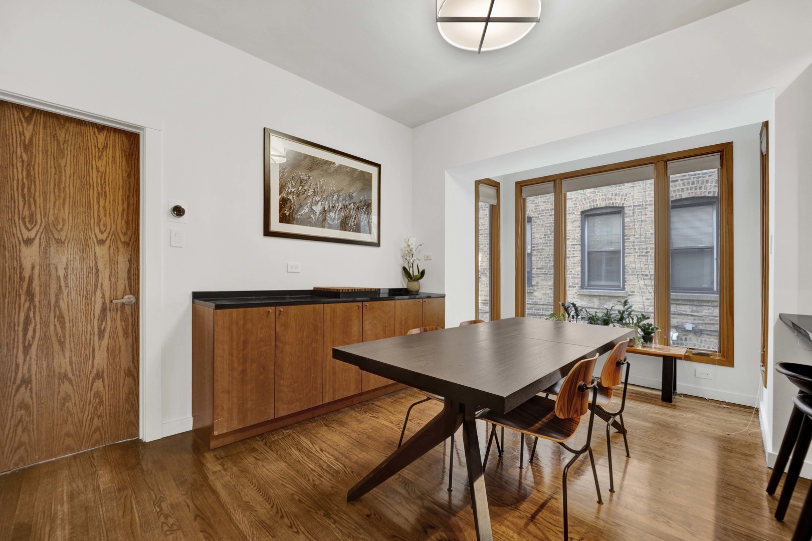 634 W GRACE Street 1E