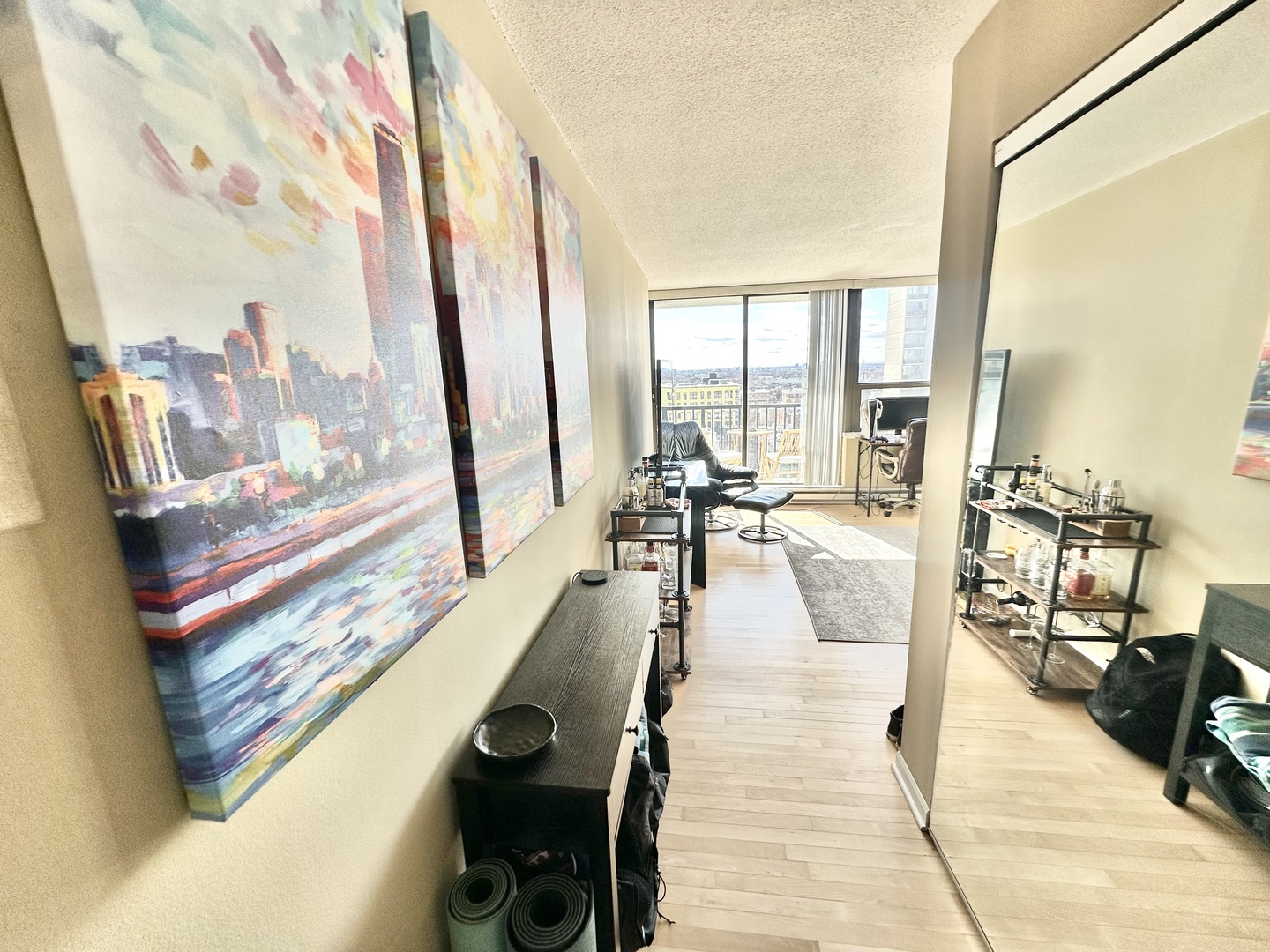 2740 N Pine Grove Avenue 12F