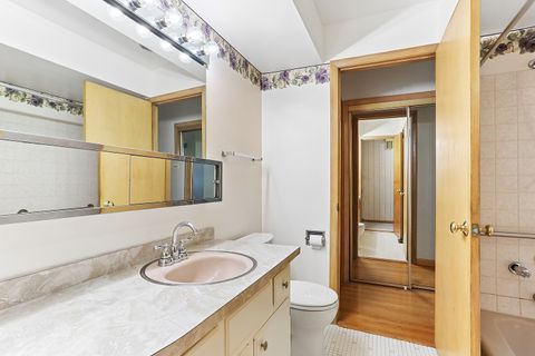 Tiny photo for 17121 Ingleside Avenue, South Holland, IL 60473 (MLS # 12638294)