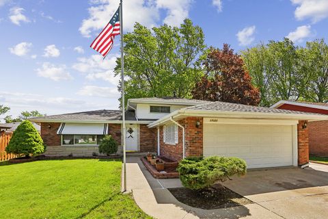 Photo of 17121 Ingleside Avenue, South Holland, IL 60473 (MLS # 12638294)