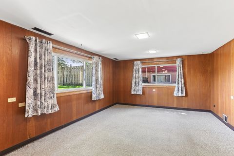 Tiny photo for 17121 Ingleside Avenue, South Holland, IL 60473 (MLS # 12638294)
