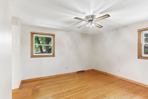 Tiny photo for 17121 Ingleside Avenue, South Holland, IL 60473 (MLS # 12638294)