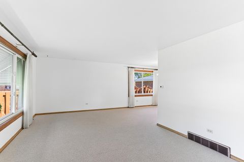 Tiny photo for 17121 Ingleside Avenue, South Holland, IL 60473 (MLS # 12638294)