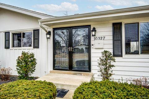 Tiny photo for 10327 Hilltop Drive, Orland Park, IL 60462 (MLS # 12583401)